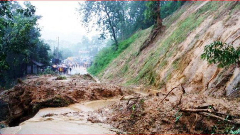 রাঙ্গামাটিতে পাহাড়ধসের আশঙ্কা
