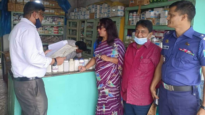 ইটনায় সংবাদ প্রকাশের পর ওষুধ দোকানে মোবাইল কোর্ট