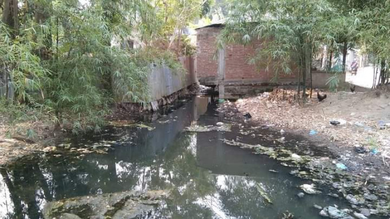 ঈদগাঁওর পুরনো খালটি খনন দাবী