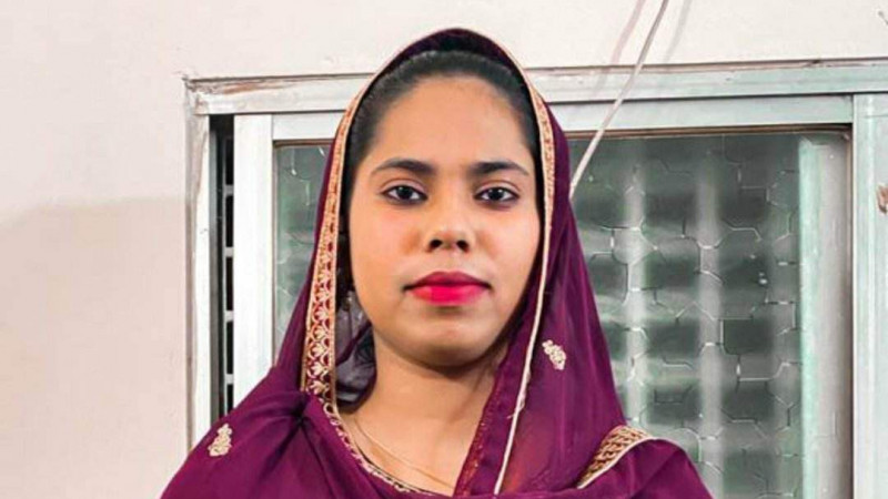 নোয়াখালীতে প্রবাসীর স্ত্রীর ঝুলন্ত লাশ উদ্ধার