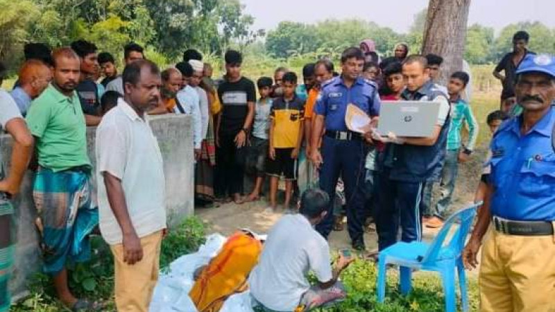 নওগাঁয় অজ্ঞাত এক নারীর মৃতদেহ উদ্ধার