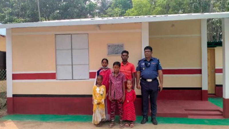 পুলিশের দেওয়া পাকা ঘর পেল ক্ষুদ্র নৃ-গোষ্টি গৃহহীন ভগরানী