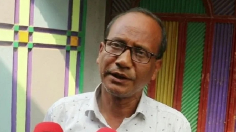 নওগাঁয় ‘হিজাব বিতর্কে প্রধান শিক্ষক গ্রেপ্তার