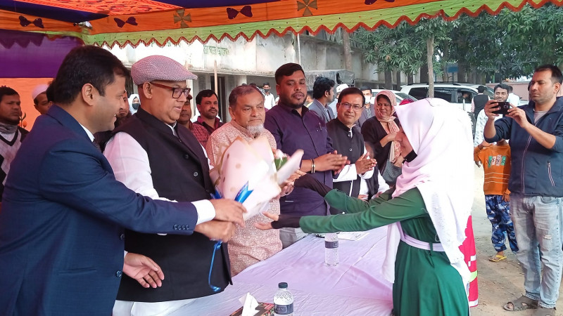 গজারিয়ায় শেখ কামাল আন্ত:স্কুল ও মাদ্রাসা এ্যাথলেটিক্স প্রতিযোগিতা অনুষ্ঠিত