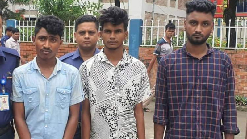 নারায়ণগঞ্জে অর্ধগলিত লাশ উদ্ধার,জড়িত তিন জনকে গ্রেফতার