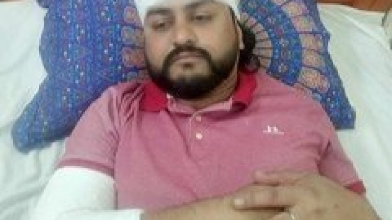 নওগাঁয় স্বতন্ত্র প্রার্থীর কর্মীদের উপর হামলার ঘটনায় থানায় মামলা