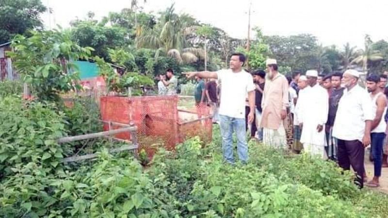 প্যানেল মেয়র ও তার ভাইয়ের বিরুদ্ধে কবরস্থানের জায়গা দখলের অভিযোগ