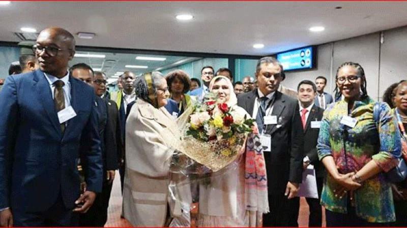 ব্রিকস সম্মেলনে অংশ নিতে জোহানেসবার্গে প্রধানমন্ত্রী