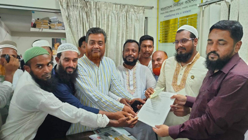 চেয়ারম্যান পদে মনোনয়ন জমা দিয়েছেন ৬ জন