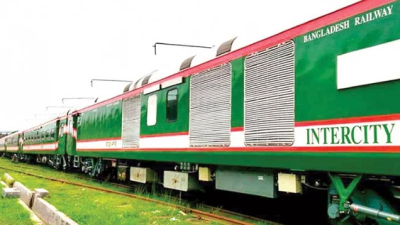 নাশকতার আশঙ্কায় গতি কমেছে ট্রেনের