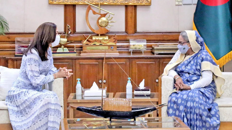 প্রধানমন্ত্রীর সঙ্গে ডেনমার্কের রাজকুমারীর সৌজন্য সাক্ষাৎ