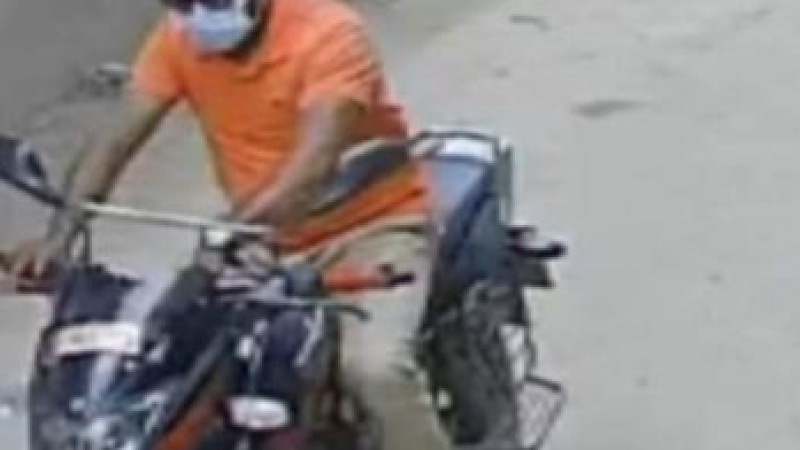 নওগাঁর রাণীনগরে প্রেস ক্লাবের সিঁড়ির নিচ থেকে মোটরসাইকেল চুরি