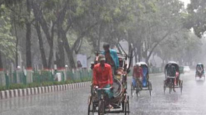 রাজধানীতে দমকা হাওয়ার সাথে বৃষ্টি