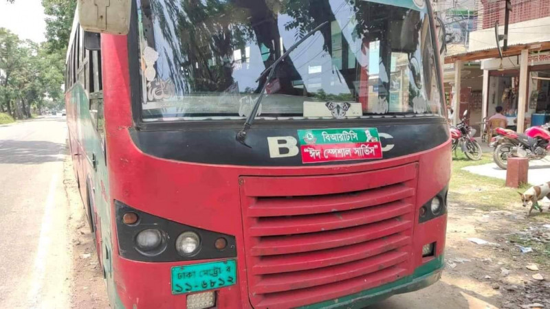 কু‌মিল্লার বুড়িচংয়ে বাস চাপায় কিশোর নিহত