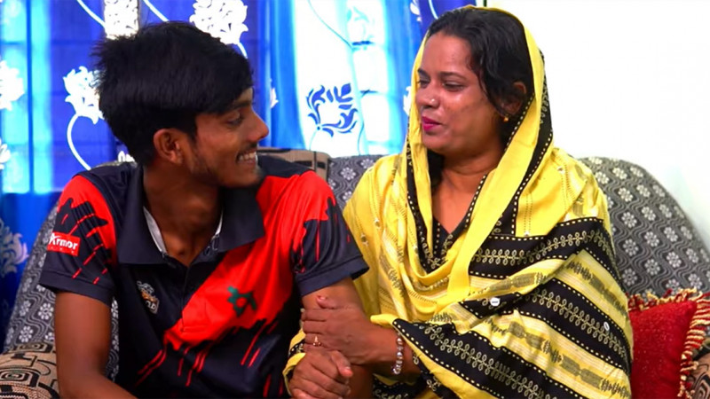 ছাত্রকে বিয়ে করা সেই শিক্ষিকার মরদেহ উদ্ধার