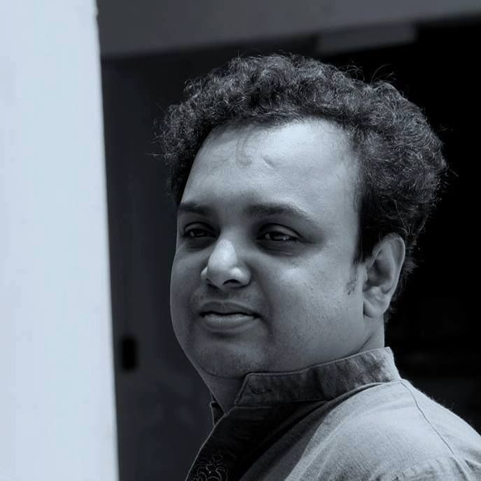 পলাশ আহসান (সিনিয়র সাংবাদিক লেখক ও রাজনৈতিক বিশ্লেষক)